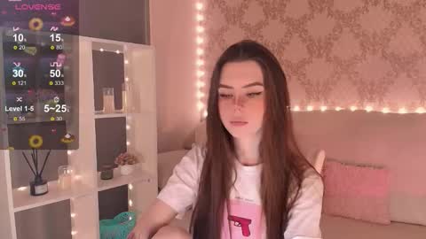 Mia online show from February 19, 3:24 am