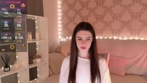 Mia online show from April 19, 3:39 am