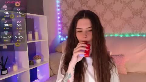 Mia online show from June 5, 3:46 am