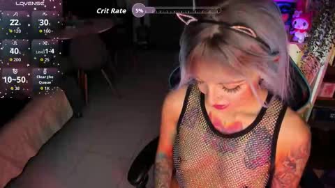 Snapshot of holypurpleee chatting on February 10, 2:04 am Mila Purple online show from February 10, 2:04 am