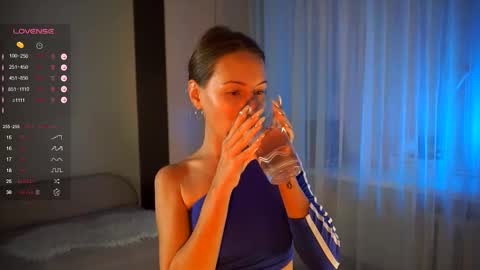 Snapshot of holyvivian chatting on September 14, 8:08 pm V online show from September 14, 8:08 pm