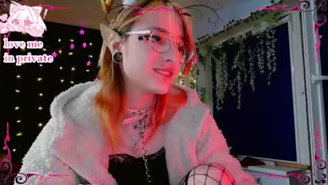 Snapshot of honelin chatting on February 1, 4:16 pm Honelints boyblonde hair AsterMIntfemboybrown hair online show from February 1, 4:16 pm