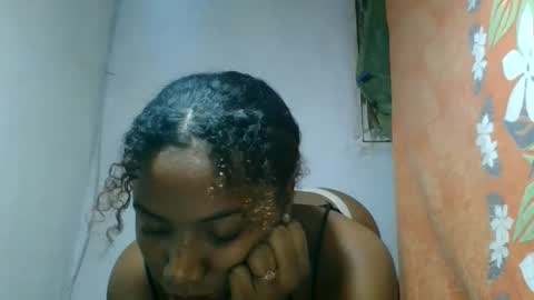 Snapshot of honeria98 chatting on June 4, 6:58 pm honeria98 online show from June 4, 6:58 pm