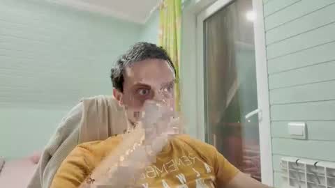 Henry online show from October 4, 6:28 pm