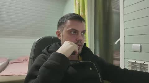 Henry online show from October 18, 6:08 pm