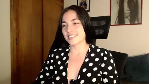 Honey Aynu online show from April 21, 8:23 pm