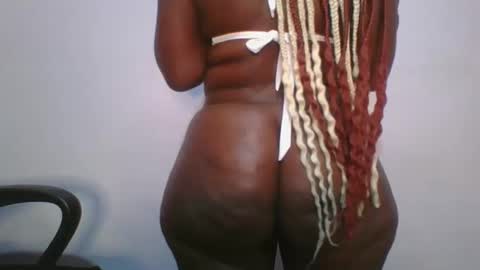 honey_beb online show from October 4, 5:44 pm