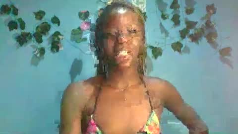 Queen online show from October 17, 10:45 pm