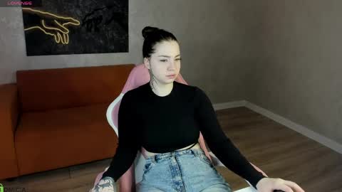 Honey online show from May 17, 1:14 am