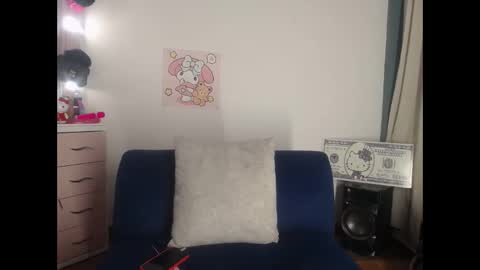 Snapshot of honey_dirty chatting on May 8, 2:39 am emyy online show from May 8, 2:39 am