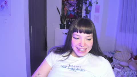 Snapshot of honey_hoe chatting on December 21, 2:41 am Lau online show from December 21, 2:41 am