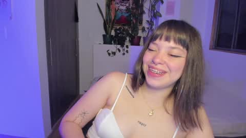 Snapshot of honey_hoe chatting on January 10, 2:04 am Lau online show from January 10, 2:04 am