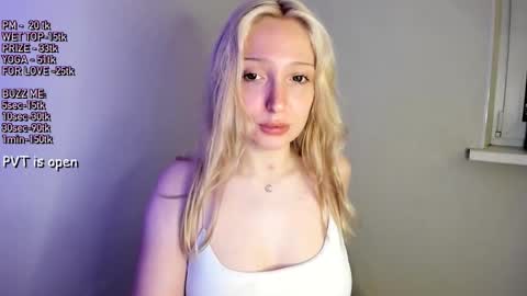 Snapshot of honey_honey_honey chatting on March 26, 10:59 pm Honey and Misa online show from March 26, 10:59 pm