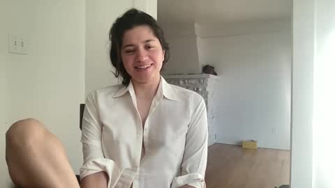 Snapshot of honey_laila chatting on March 9, 12:21 am honey_laila online show from March 9, 12:21 am