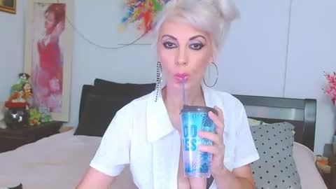 honey_lara online show from July 16, 1:11 am