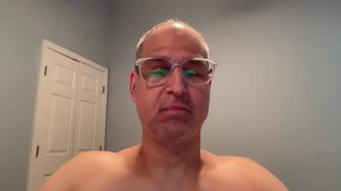 Snapshot of honey_man14 chatting on July 21, 3:47 pm honey_man14 online show from July 21, 3:47 pm