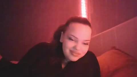 Snapshot of honey_miracle chatting on June 19, 5:28 pm honey_miracle online show from June 19, 5:28 pm