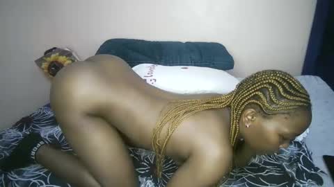 honey_nubia0 online show from February 15, 6:59 pm