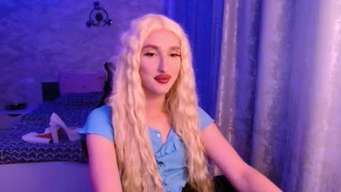 Snapshot of honey_sunset chatting on September 26, 6:12 pm honey_sunset online show from September 26, 6:12 pm