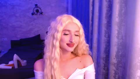 Snapshot of honey_sunset chatting on October 1, 6:25 pm honey_sunset online show from October 1, 6:25 pm