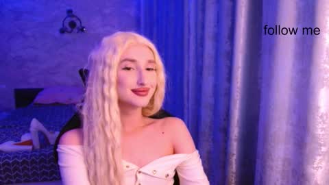 Snapshot of honey_sunset chatting on October 26, 9:10 pm honey_sunset online show from October 26, 9:10 pm