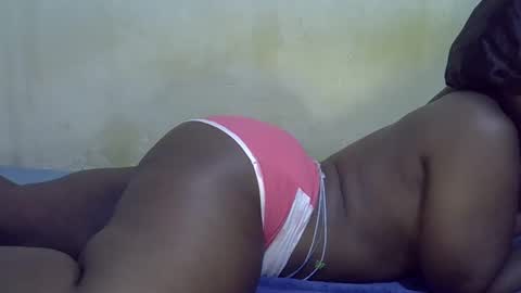 honey_sunshiny online show from April 20, 8:28 am