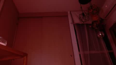 Honey-Sweett online show from February 12, 9:15 am