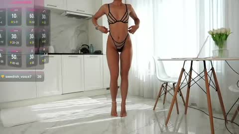 Snapshot of honey_wooman chatting on July 15, 2:39 am Mia online show from July 15, 2:39 am