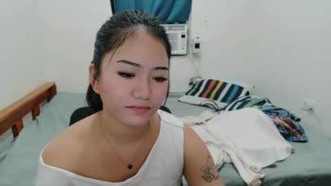HoneyAfterDark  online show from June 13, 10:02 am