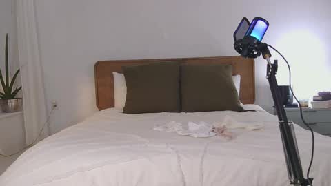 Snapshot of honeybbxx chatting on February 25, 2:14 am honeybbxx online show from February 25, 2:14 am