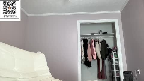 belle brunette online show from April 7, 12:38 pm