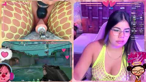 Snapshot of honeyboo__ chatting on November 28, 9:17 pm Lucero online show from November 28, 9:17 pm