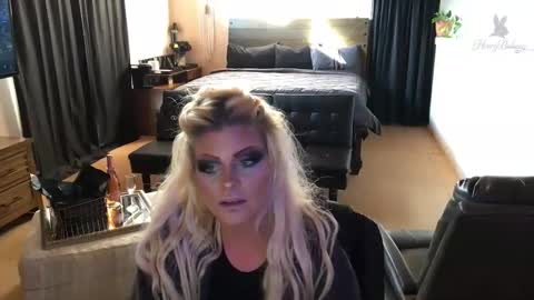 honeybuhnny online show from March 30, 1:39 am