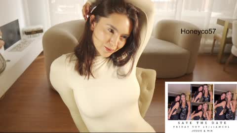 Jessie   online show from November 14, 6:28 pm