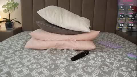 Caroline online show from June 15, 8:38 am