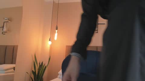 Snapshot of honeygray02 chatting on October 1, 12:11 pm honeygray02 online show from October 1, 12:11 pm