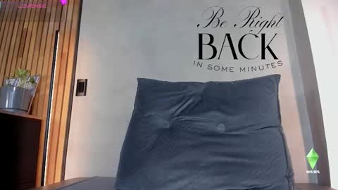 Sofia independent model online show from November 4, 10:47 am