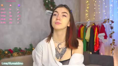 Snapshot of honeykadakia chatting on January 8, 7:21 am Jane online show from January 8, 7:21 am