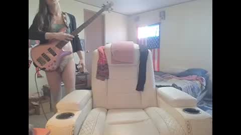 Heather Lovelace online show from December 3, 6:17 pm