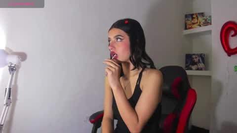 HONEY LUXE online show from April 19, 4:56 am