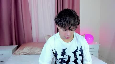 honeymoon_sariel online show from December 15, 1:48 pm