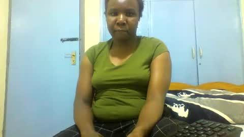 Snapshot of honeymuny chatting on October 28, 9:39 pm Honeymuny online show from October 28, 9:39 pm