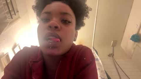 Snapshot of honeypott01 chatting on April 6, 1:01 pm honeypott01 online show from April 6, 1:01 pm