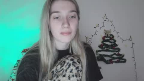 honeyveil online show from February 4, 1:17 pm