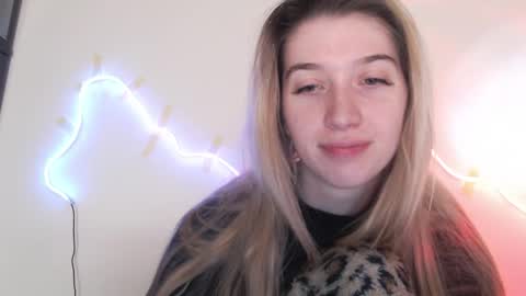 honeyveil online show from April 23, 11:42 am