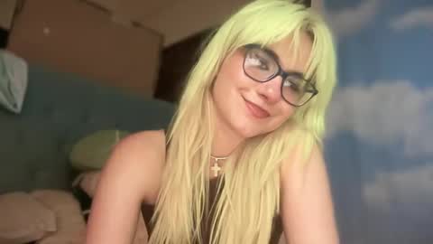 Emi Rose online show from October 1, 6:08 am