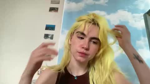 Emi Rose online show from April 4, 8:28 pm