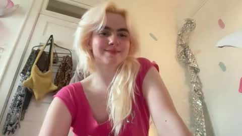 Emi Rose online show from June 6, 11:42 pm