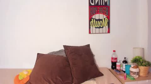 Snapshot of honeyyybrown chatting on October 10, 7:57 pm HoneyBrown online show from October 10, 7:57 pm