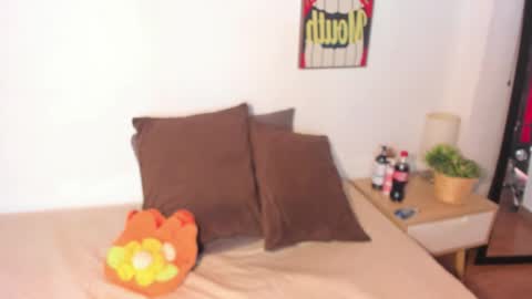Snapshot of honeyyybrown chatting on October 11, 7:56 pm HoneyBrown online show from October 11, 7:56 pm